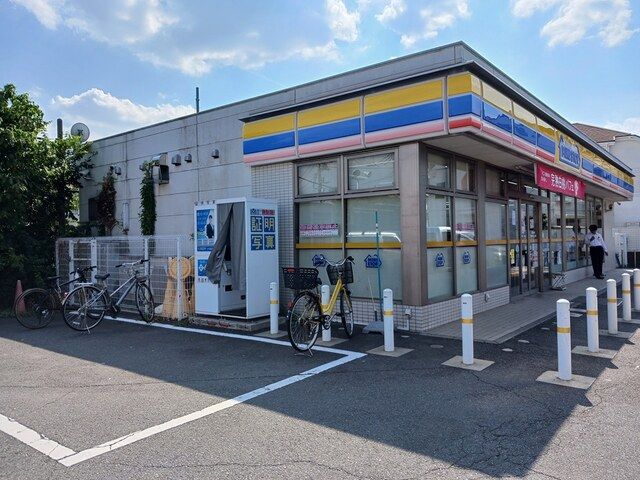 コンビニ　ミニストップ（コンビニ）まで775m