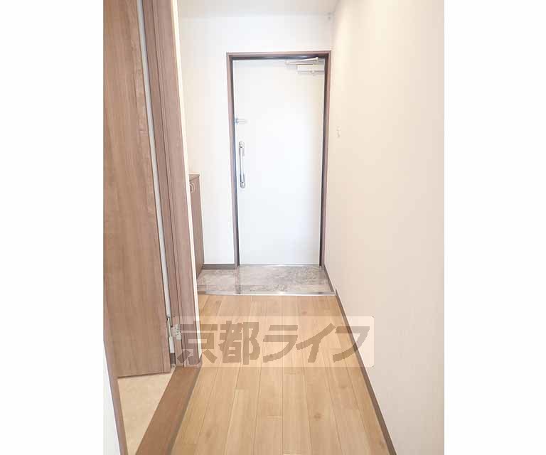 その他部屋・スペース　綺麗な廊下です。