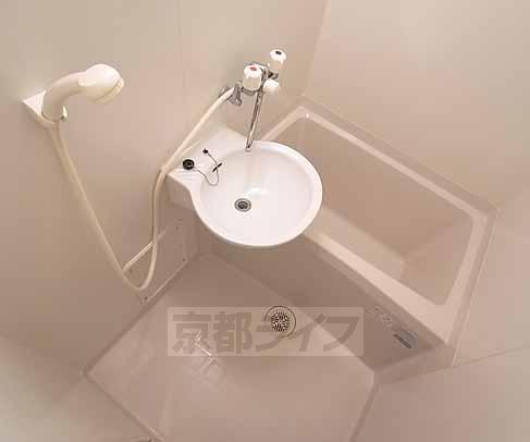 バス・シャワールーム　もちろんセパレートです