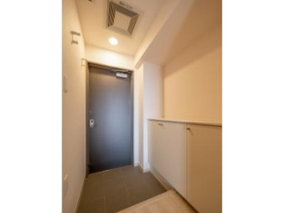 玄関　別部屋参考写真になります