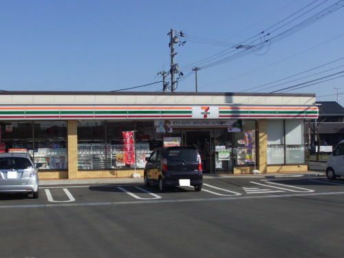 コンビニ　セブンイレブン福井西谷３丁目店（コンビニ）まで400m