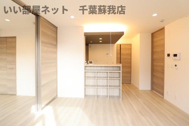 居室・リビング　こちらの居間で趣味の時間をお楽しみください