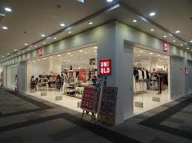 ショッピングセンター　ユニクロポップタウン住道オペラパーク店（ショッピングセンター）まで1854m