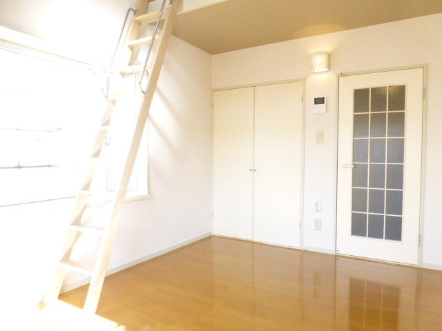 居室・リビング　ロフト付きのお部屋