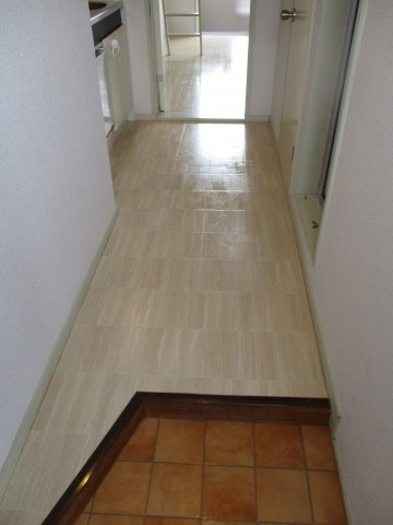 その他部屋・スペース　玄関→キッチンスペース