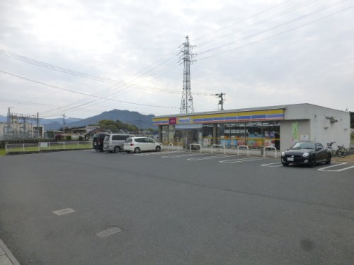 コンビニ　ミニストップ 飯塚横田店（コンビニ）まで120m