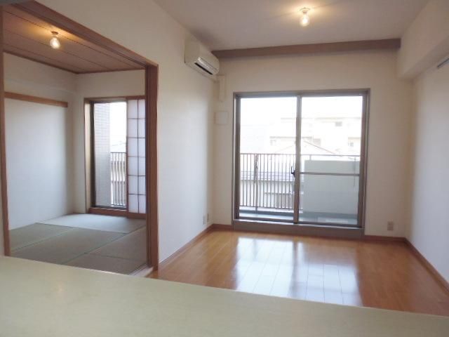 居室・リビング　★お部屋明るいです★