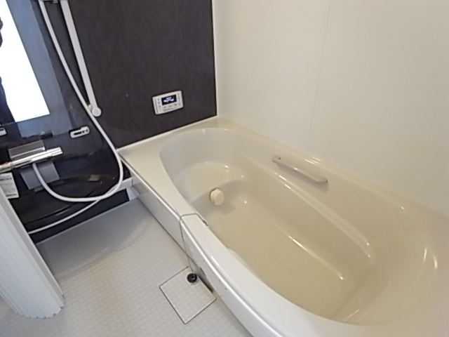 バス・シャワールーム　この写真は類似物件の写真です。