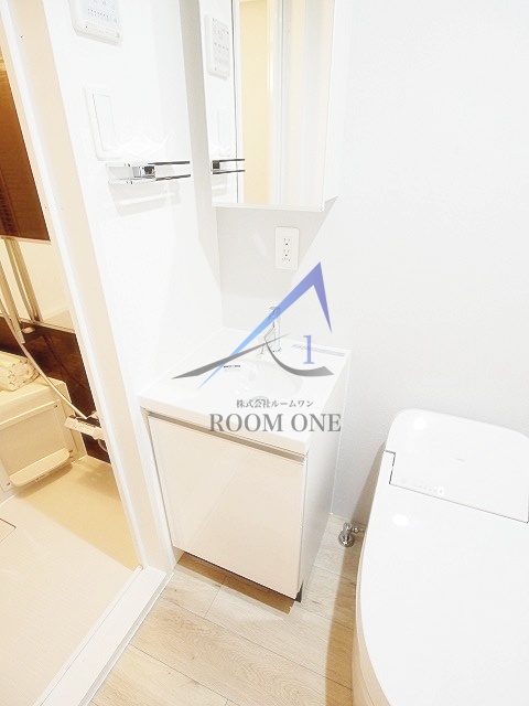 洗面設備　独立洗面台です。