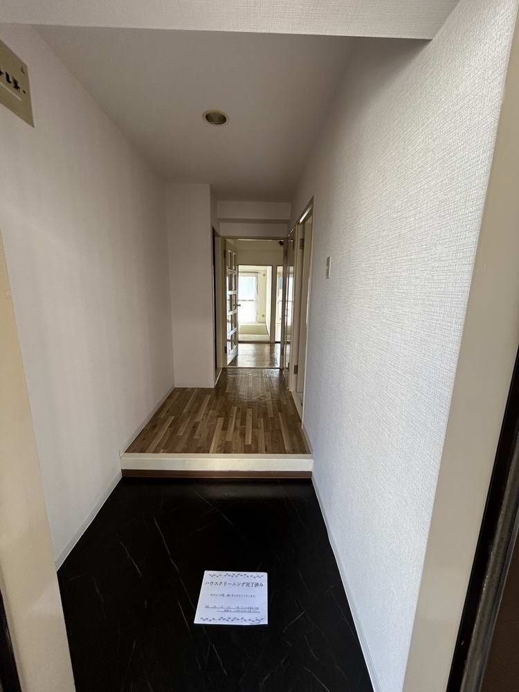 玄関　廊下