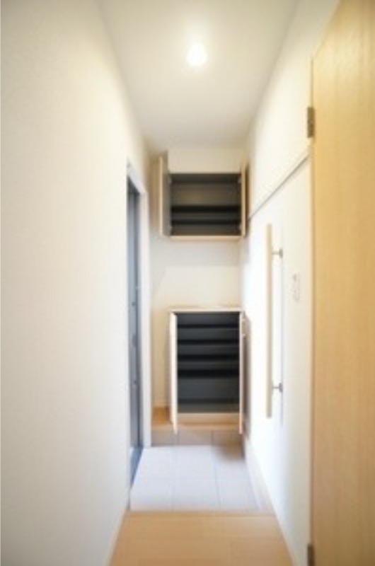 玄関　図面と現状に相違がある場合には現状を優先