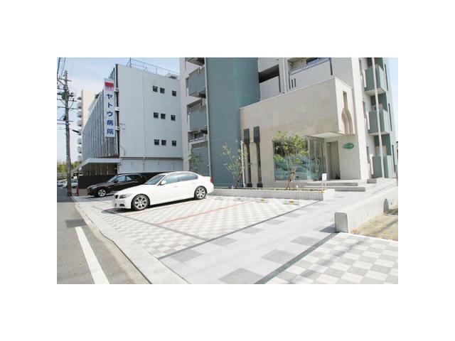 駐車場　駐車場