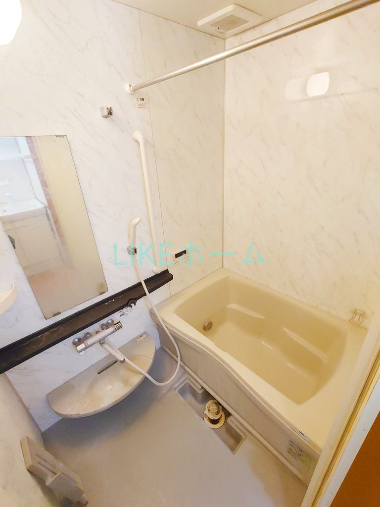 バス・シャワールーム　バス