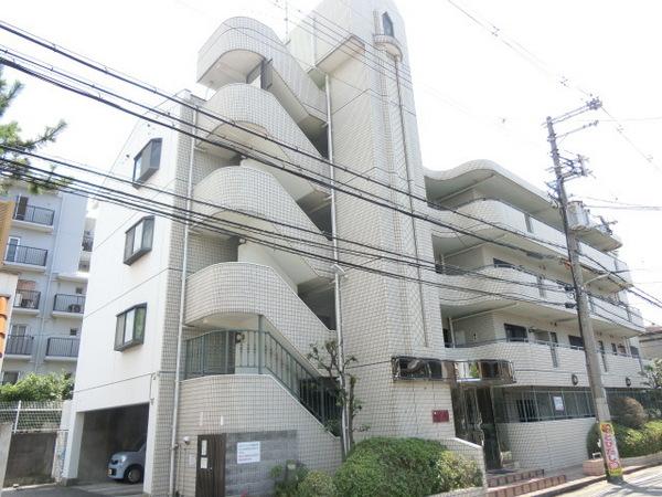 建物外観　オートロック、エレベーターあり！