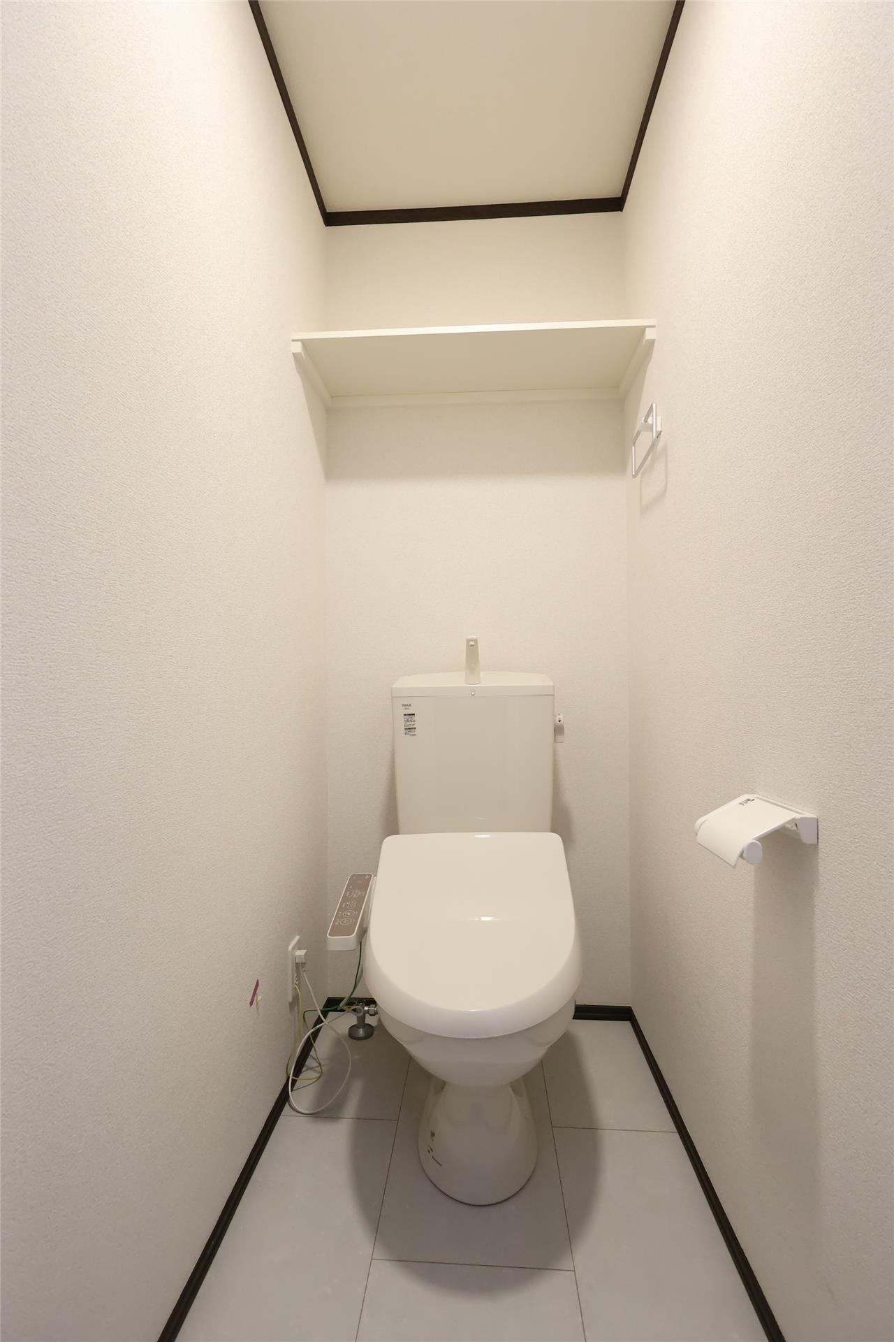 トイレ　写真は反転タイプです。