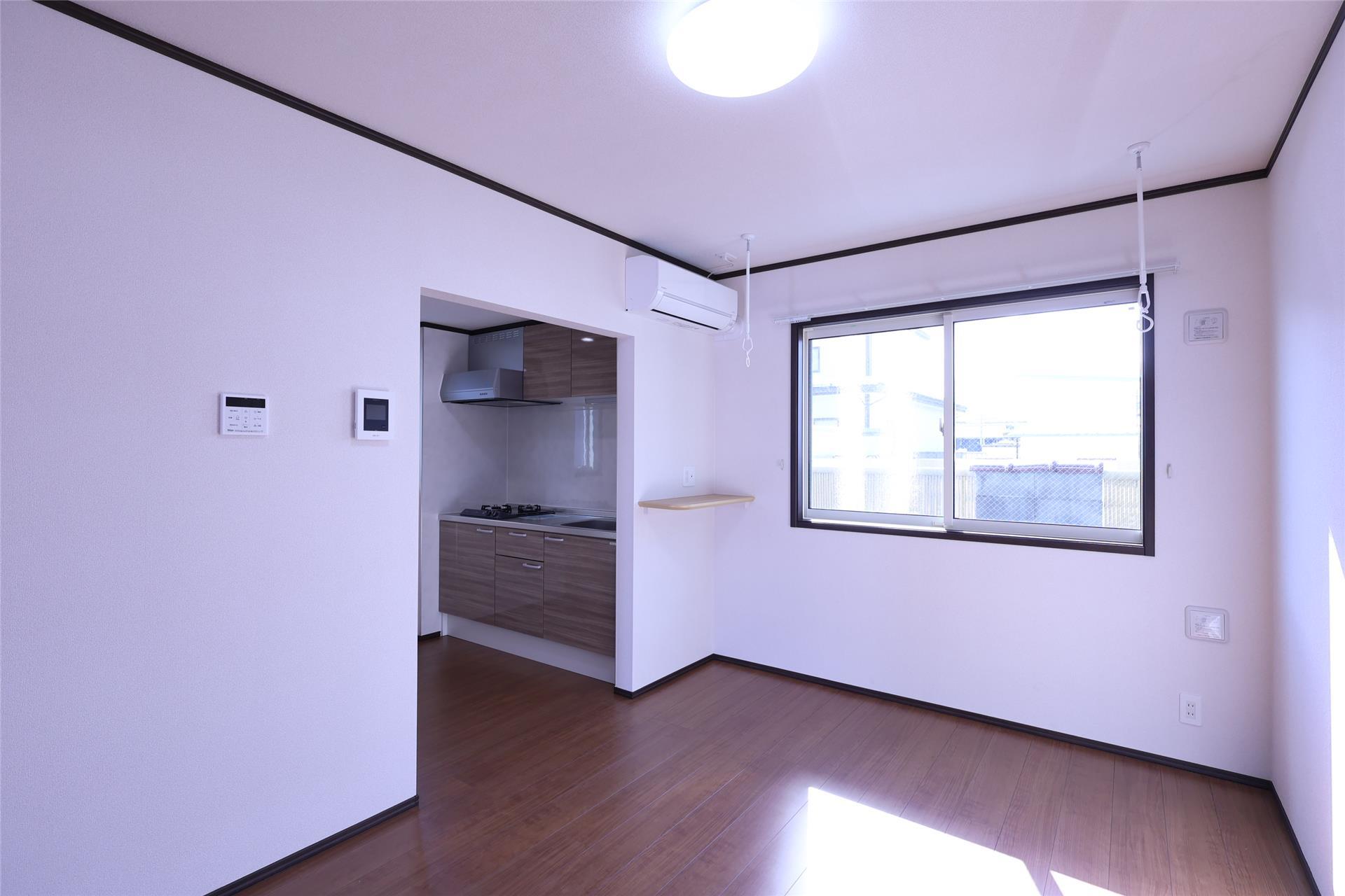 居室・リビング　写真は反転タイプです。