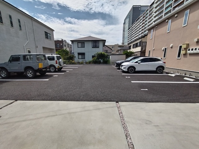 駐車場　駐車場（要空き確認）