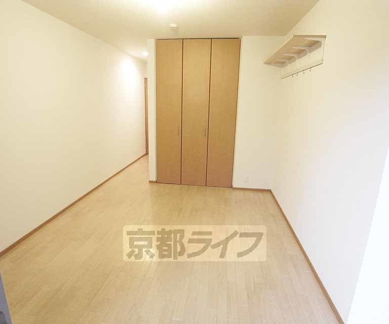 居室・リビング　使い勝手のよい洋室