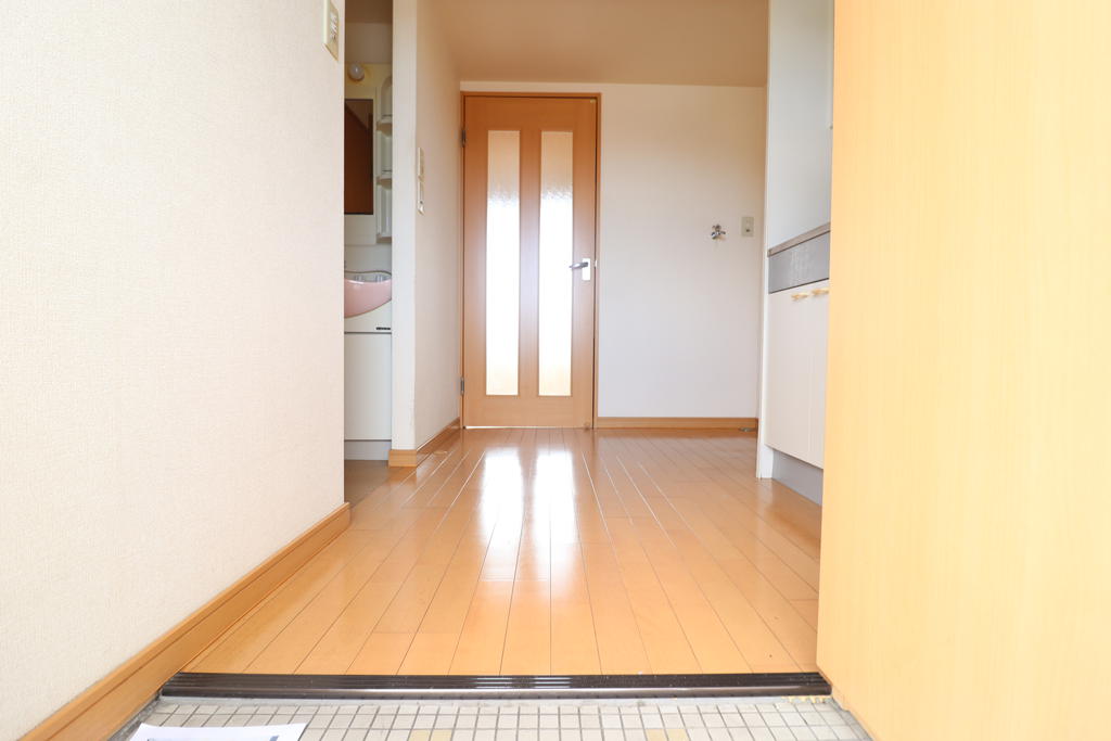 玄関　玄関です！下駄箱付きです！