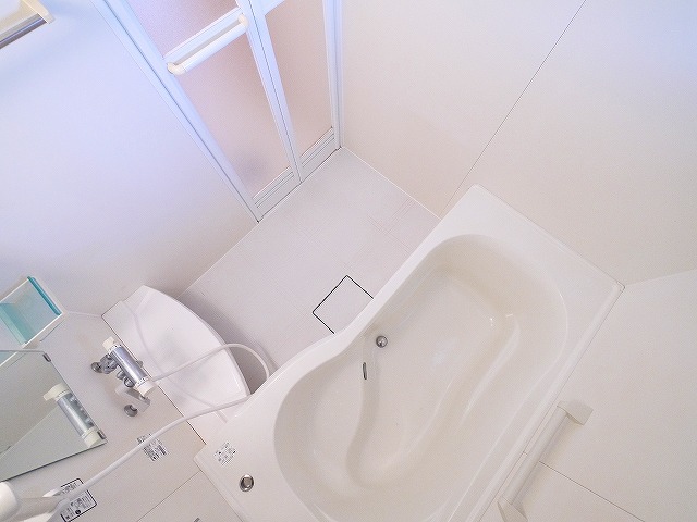 バス・シャワールーム　お風呂で日々の疲れを落としましょう