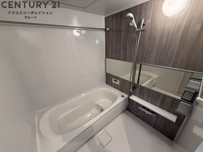 バス・シャワールーム　浴室乾燥機等の設備充実のお風呂☆