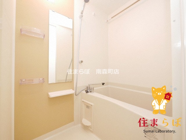 バス・シャワールーム　「見た目じゃなく、心に“しっくりくる”を大切に。」