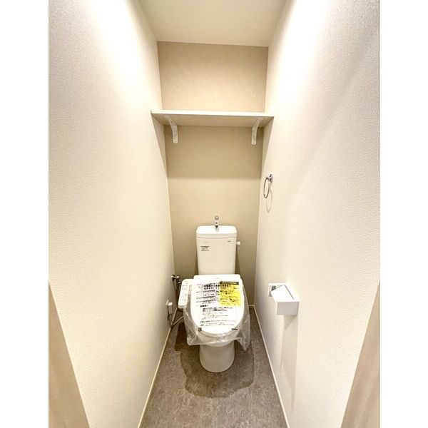 トイレ　同型タイプの写真です。現況優先。