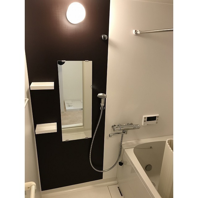 バス・シャワールーム　バス