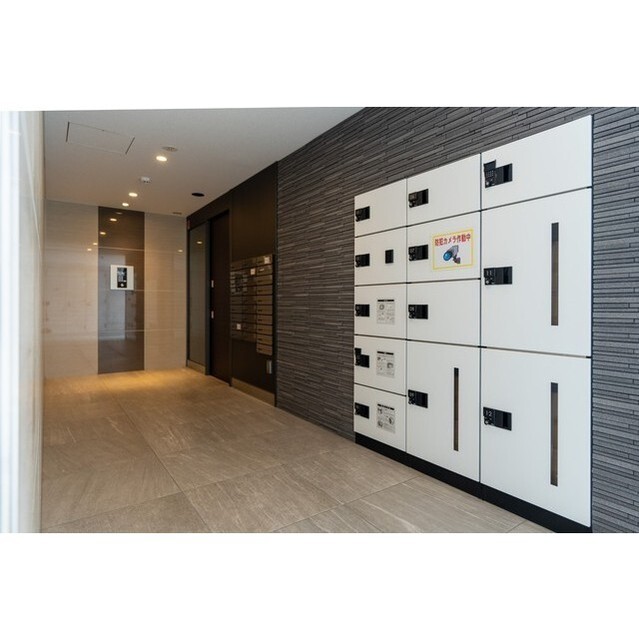 エントランス　１Ｆ　オートロック（自動ドア）