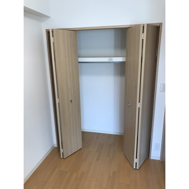 収納　洋室収納