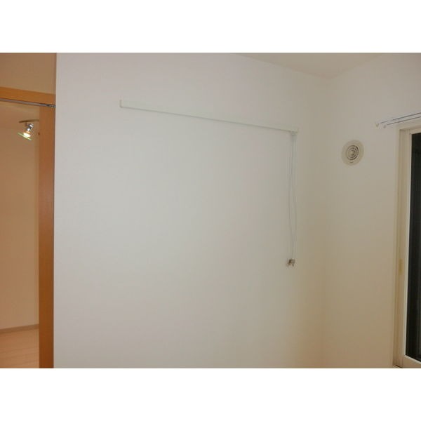 その他設備　ピクチャーレール