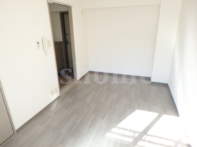 居室・リビング　きれいなお部屋です☆