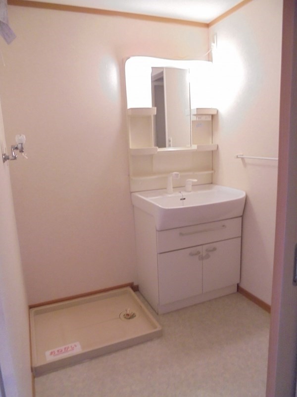 洗面設備　写真は202号室です（参考）