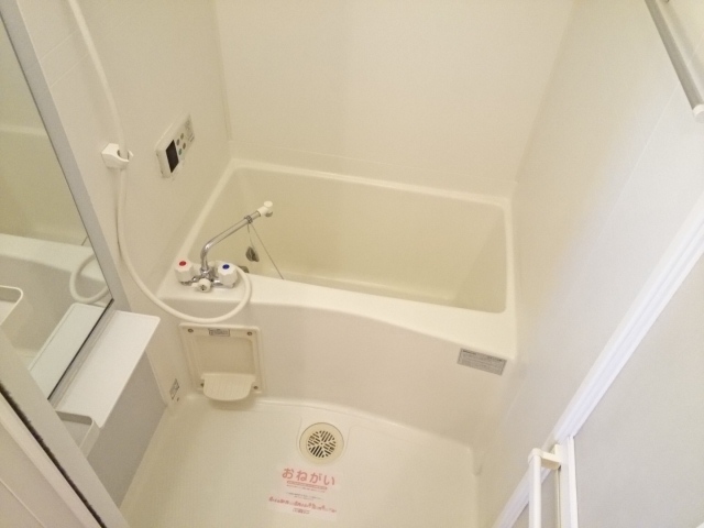 バス・シャワールーム　清潔感のあるバスルーム♪