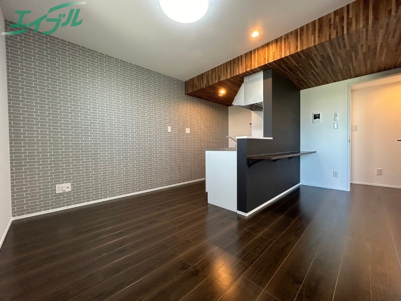 居室・リビング　別部屋参考写真です。