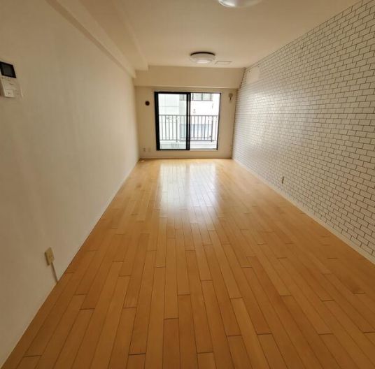 居室・リビング　★居室部分は約10条で広々使えます