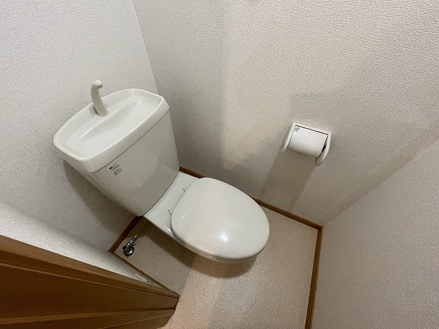 トイレ　※別号室の写真使用中