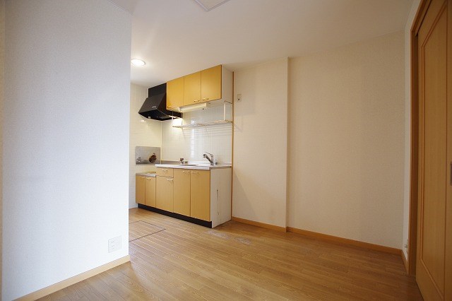 居室・リビング　※別号室の写真使用中