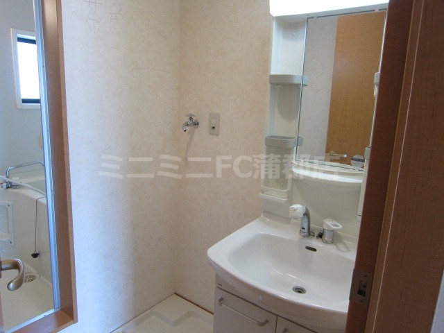 洗面設備　同タイプ