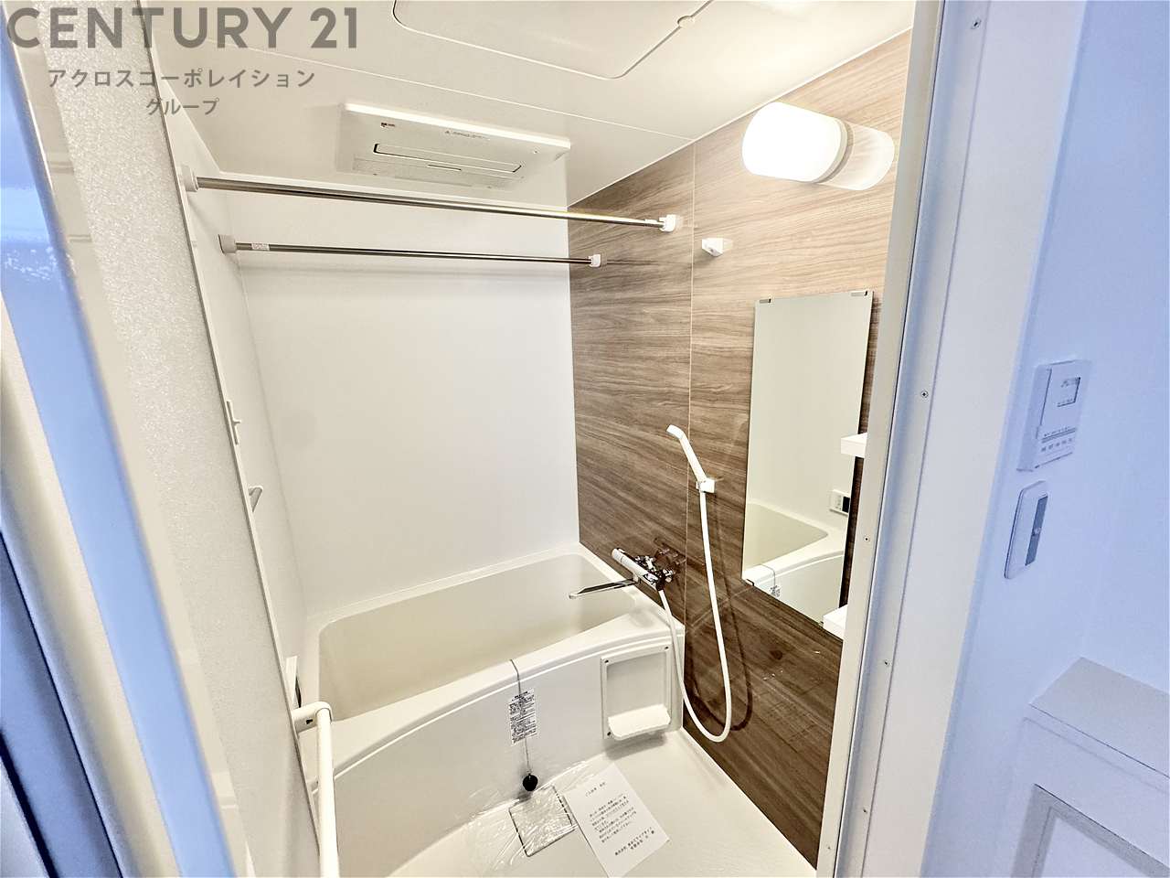 バス・シャワールーム　追い炊き機能付きで便利です！