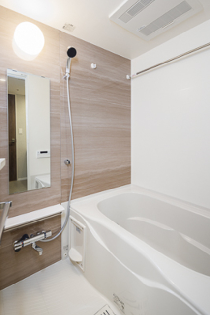 バス・シャワールーム　※写真は同タイプ住戸です。