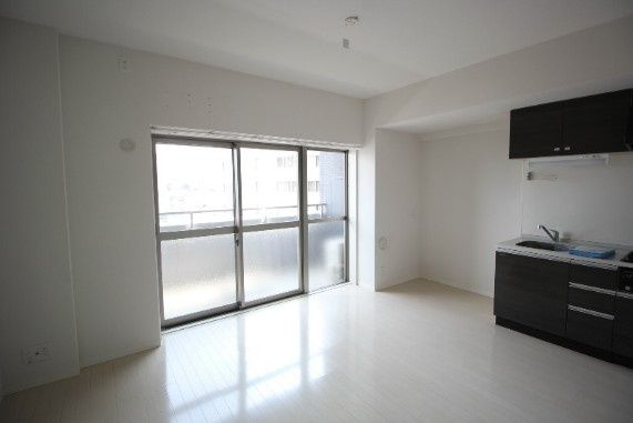 居室・リビング　☆明るい居間☆