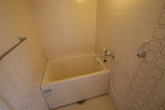 バス・シャワールーム　※参考写真です。現状優先となります。