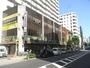 スーパー　よしや仲宿店（スーパー）まで677m