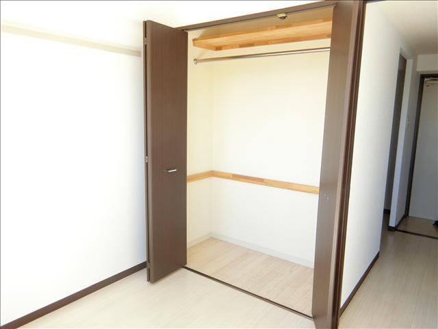収納　広いクローゼット