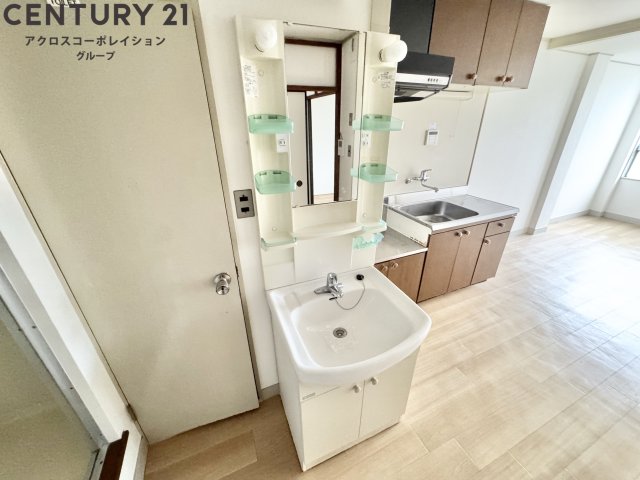 洗面設備　独立洗面化粧台付きでおすすめです！