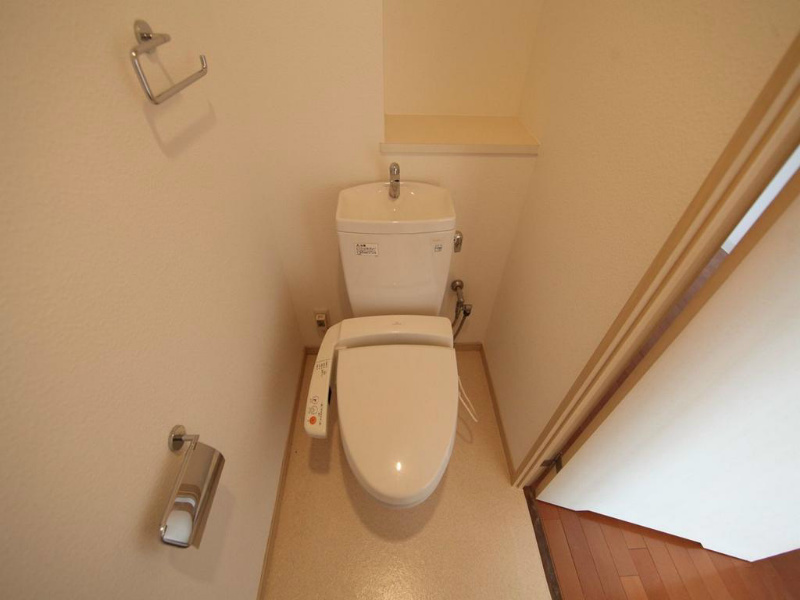 トイレ　温水洗浄暖房便座付トイレ