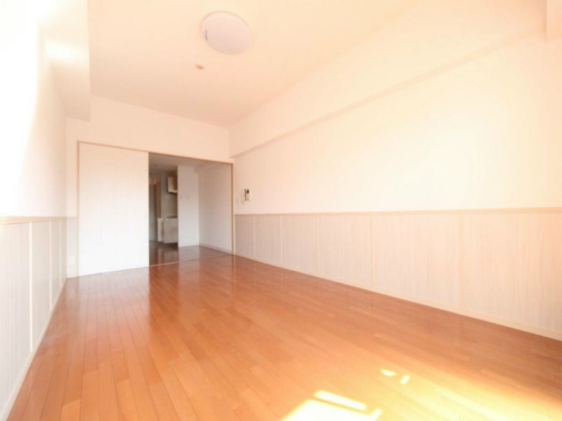 その他部屋・スペース　洋室11帖　エアコン完備　バルコニー