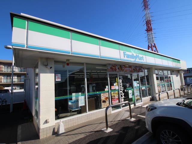コンビニ　ファミリーマートTX流山おおたかの森駅店（コンビニ）まで386m