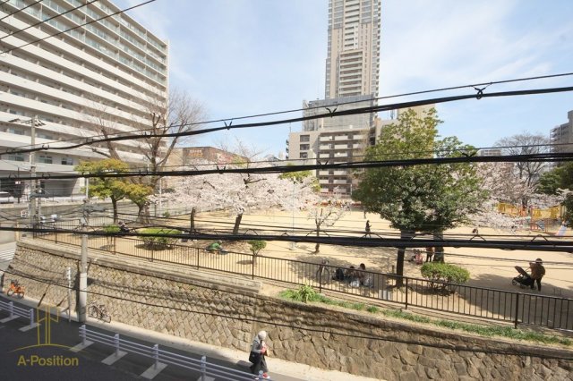 眺望　アリス・マナーガーデン谷町